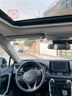 تۆیۆتا ڕاڤ 4